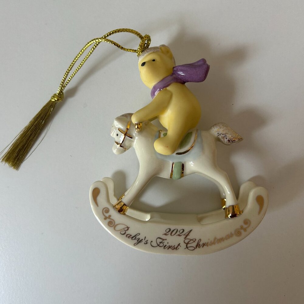 Lenox Disney 2024 Winnie the Pooh Baby's 1st Christmas Ornament NIB 🎄🍯 - Picture 3 of 4